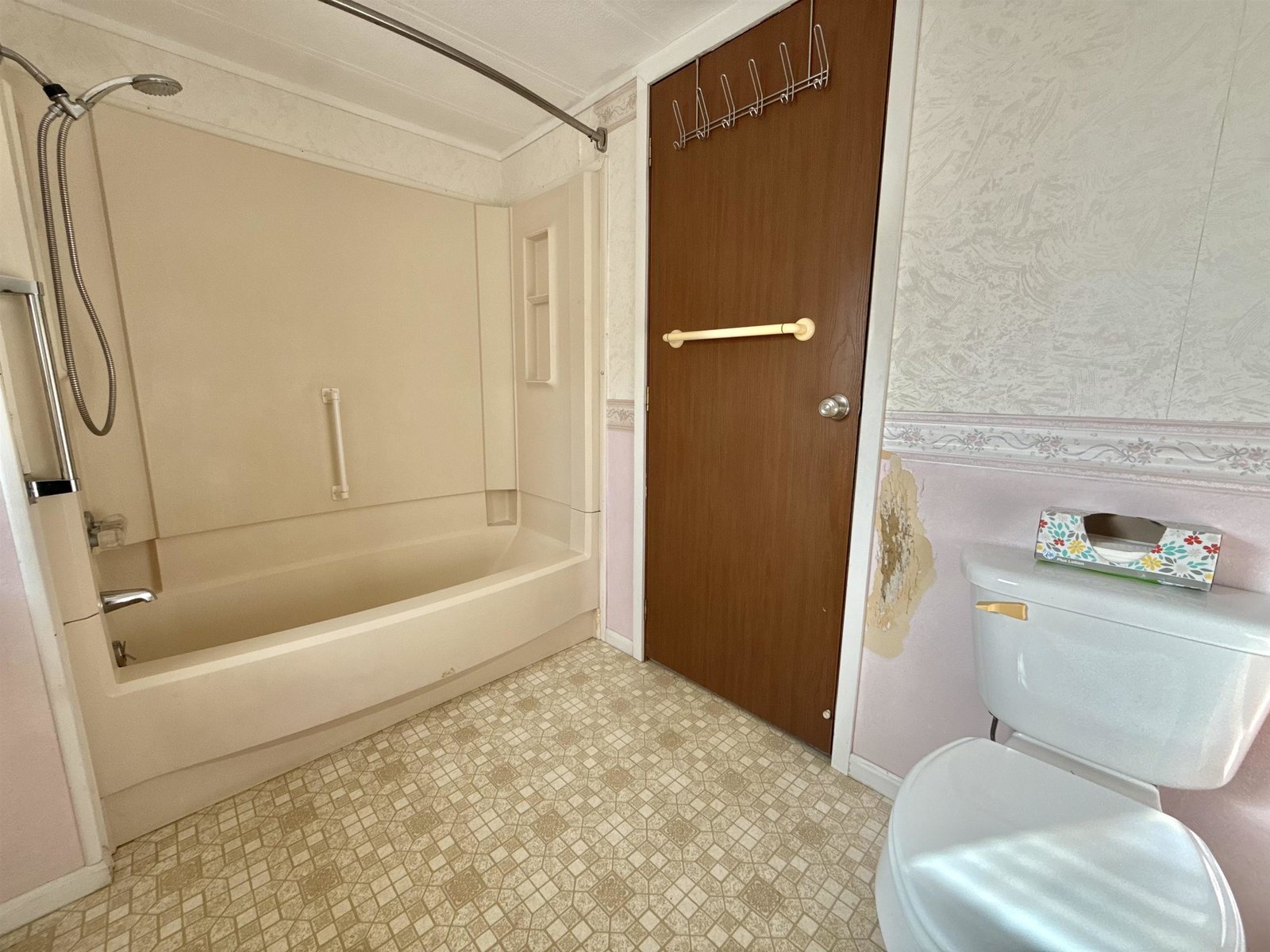 81 Crampton Road, Unit 33