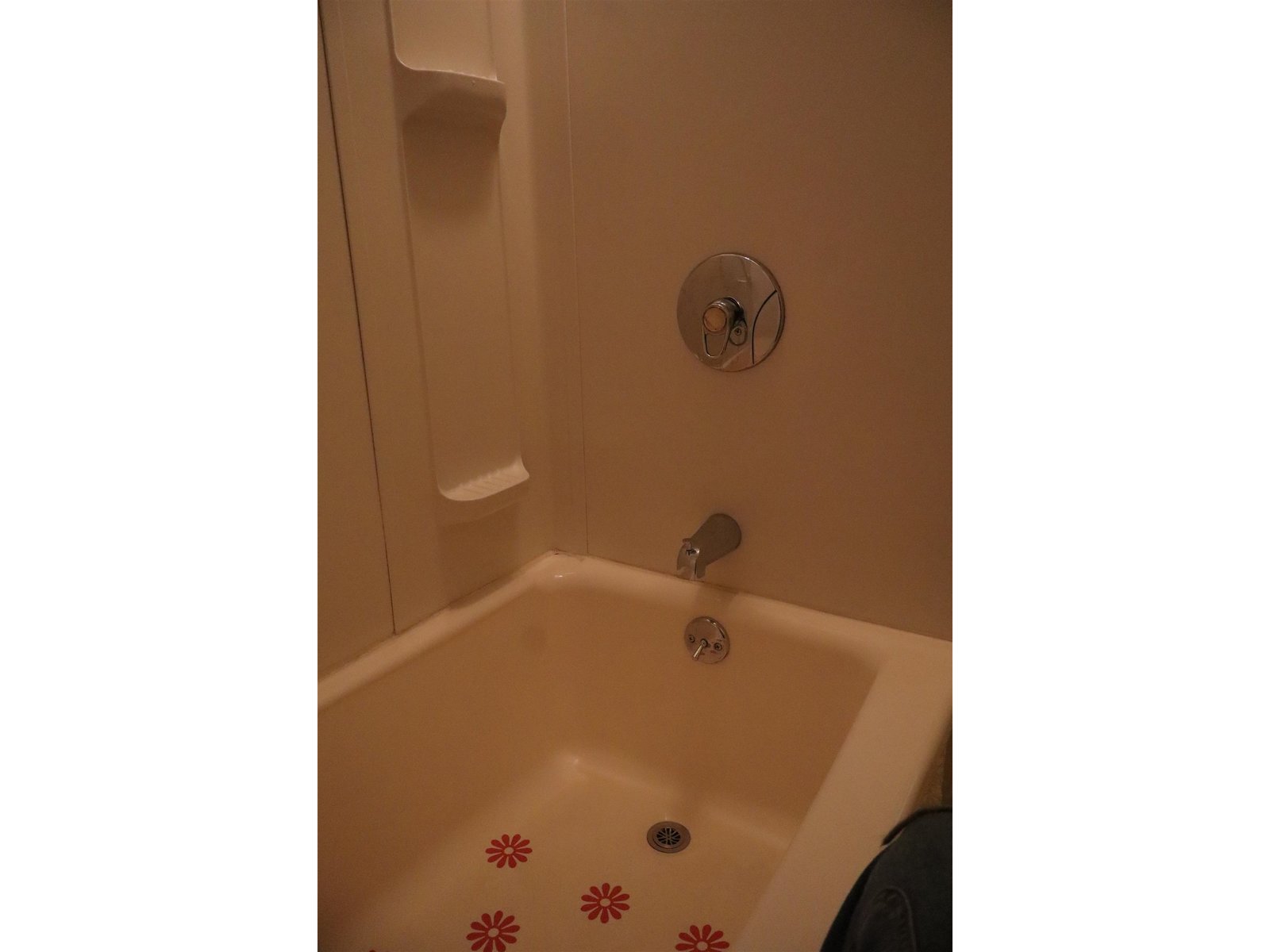 2nd floor bathroom