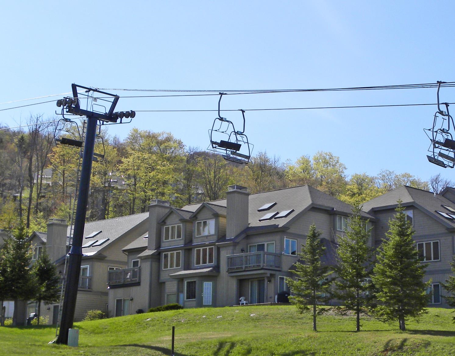 81 Daybreak Drive, Ludlow