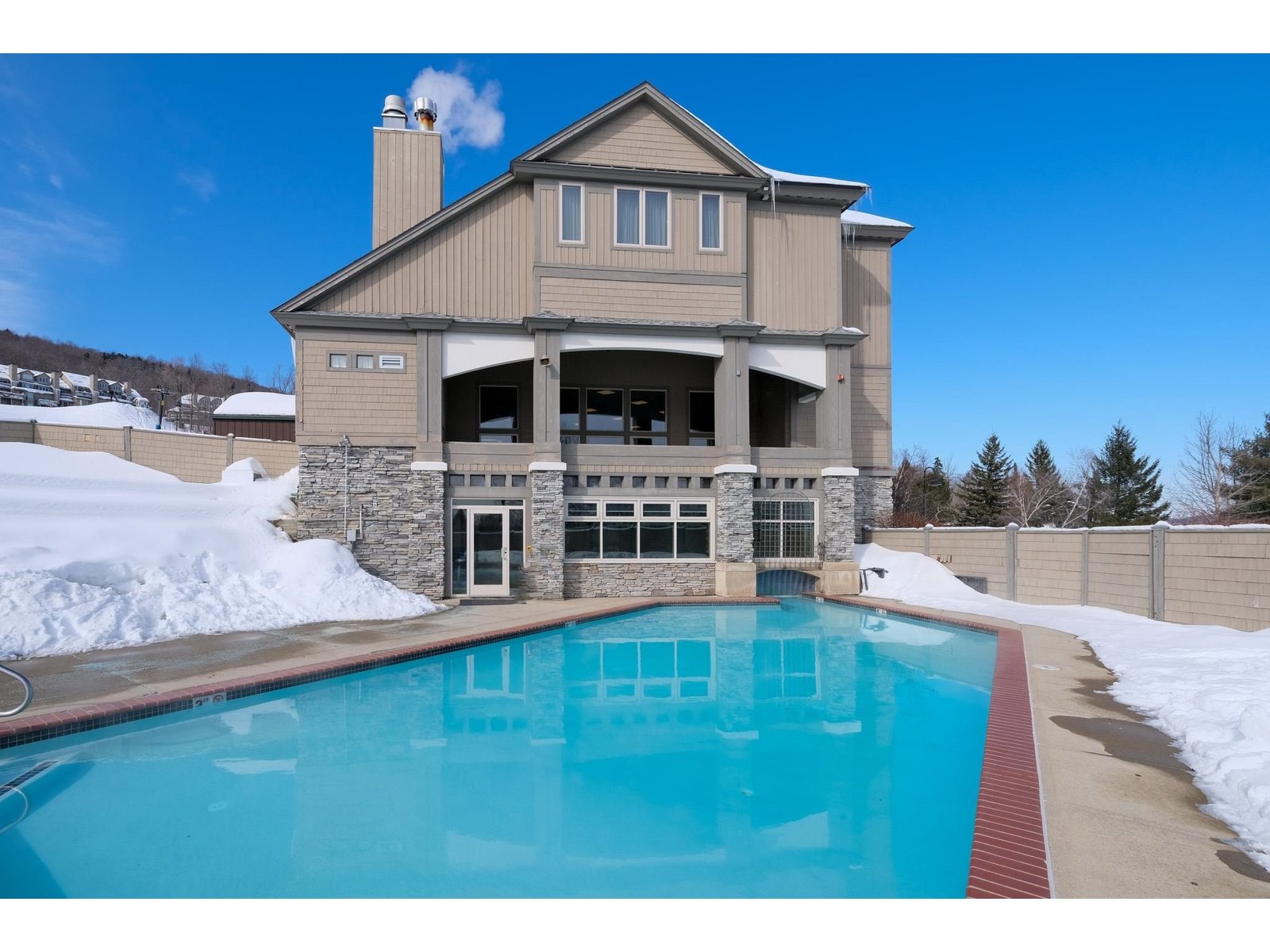 81 Daybreak Drive, Unit I202