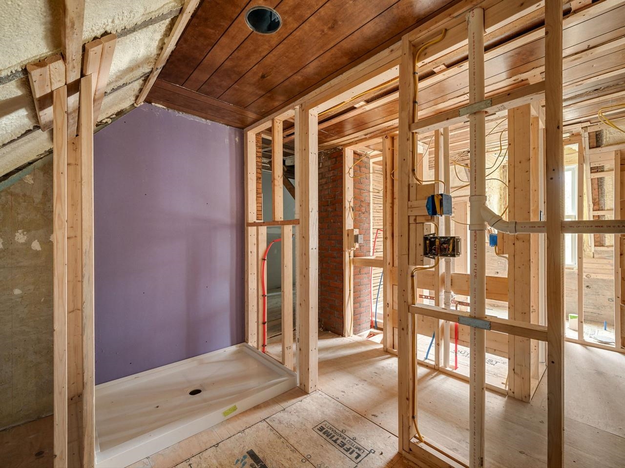 Second 3/4 bathroom