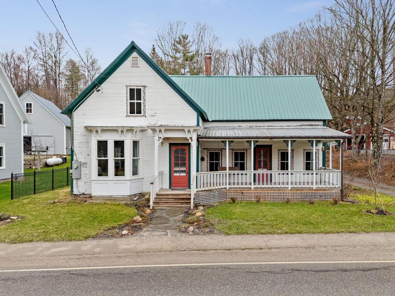 Front porch & street view