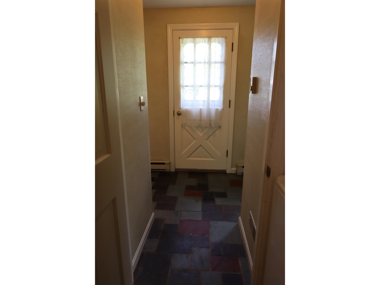 2nd Entryway