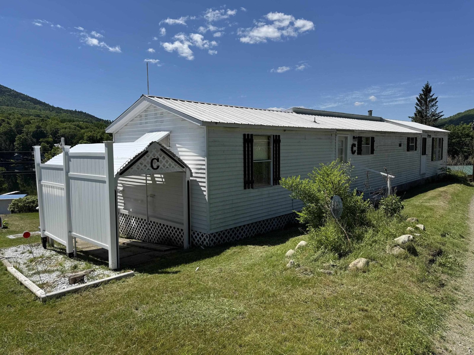 81 Shoreline Drive