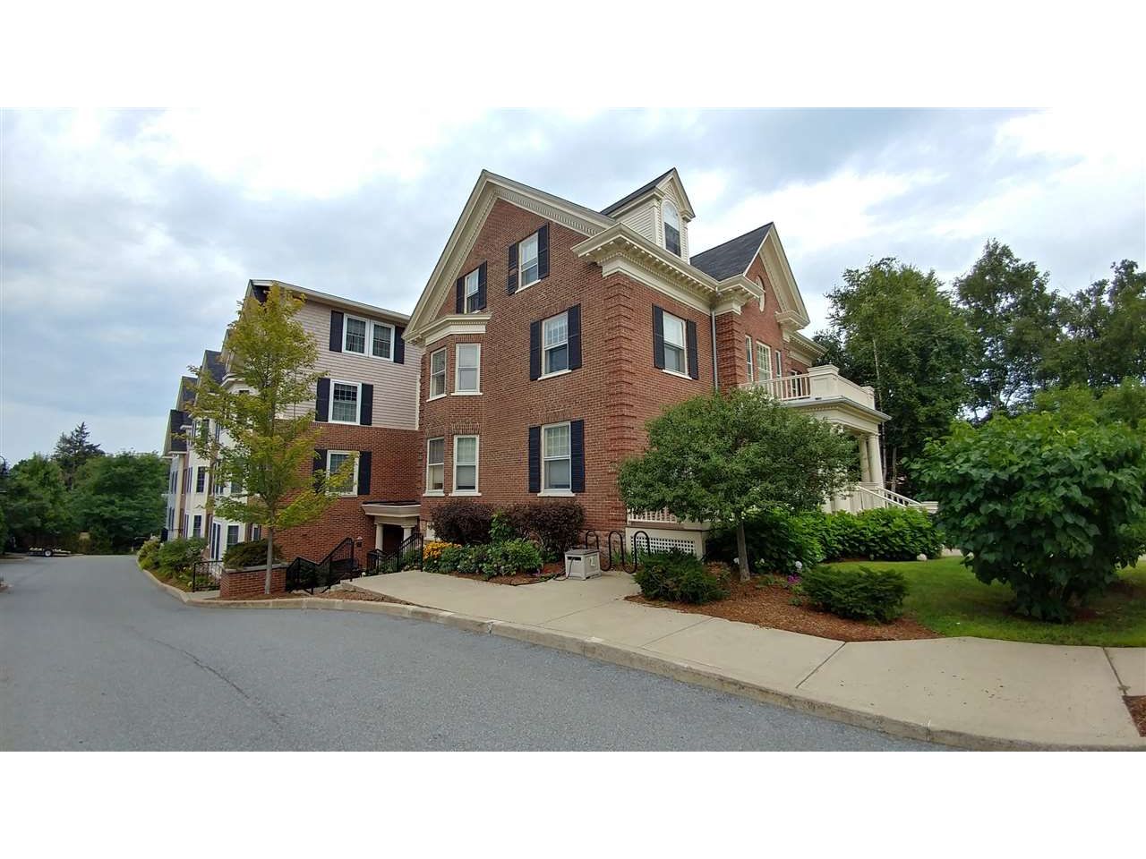 81 South Williams Street, Burlington