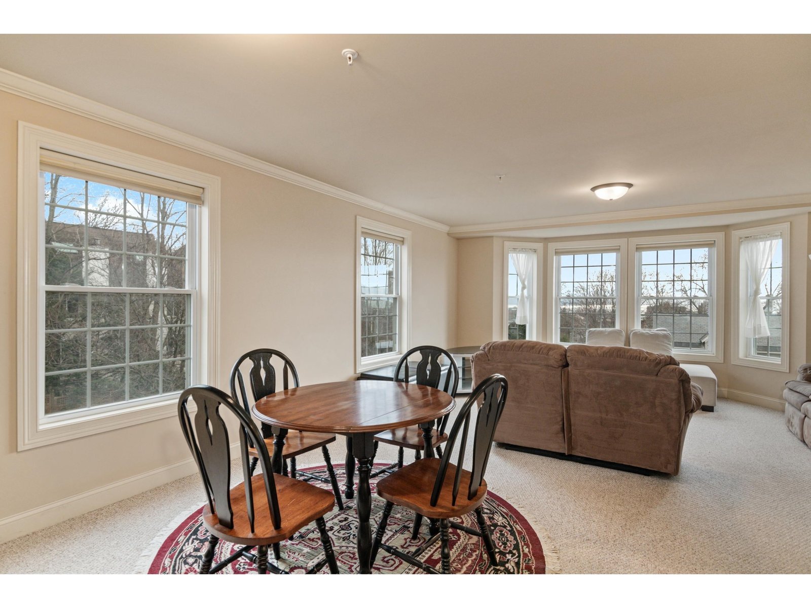 81 South Williams Street, Unit 202