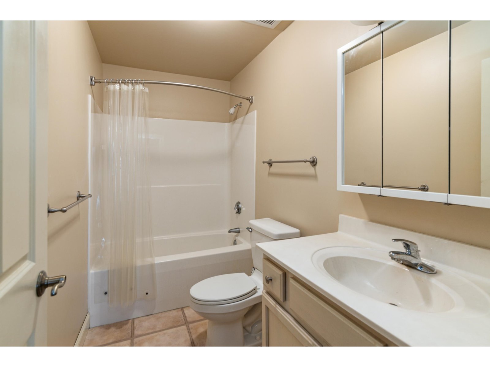 81 South Williams Street, Unit 202