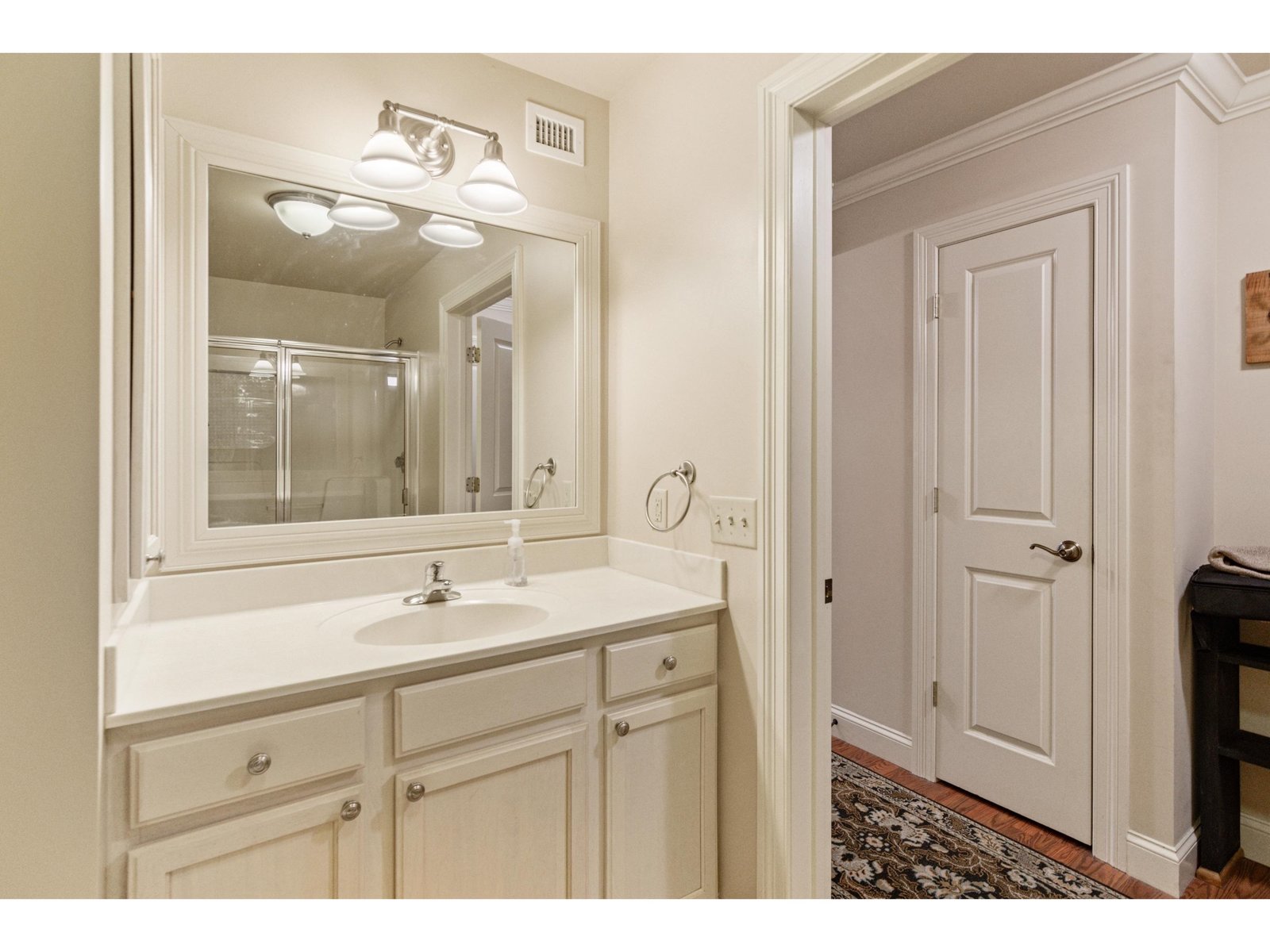 81 South Williams Street, Unit 202