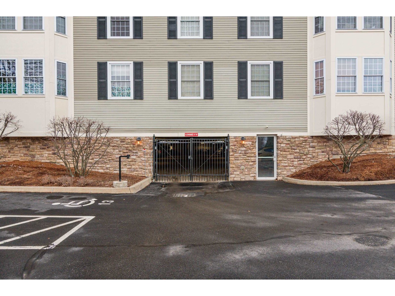 81 South Williams Street, Unit 202