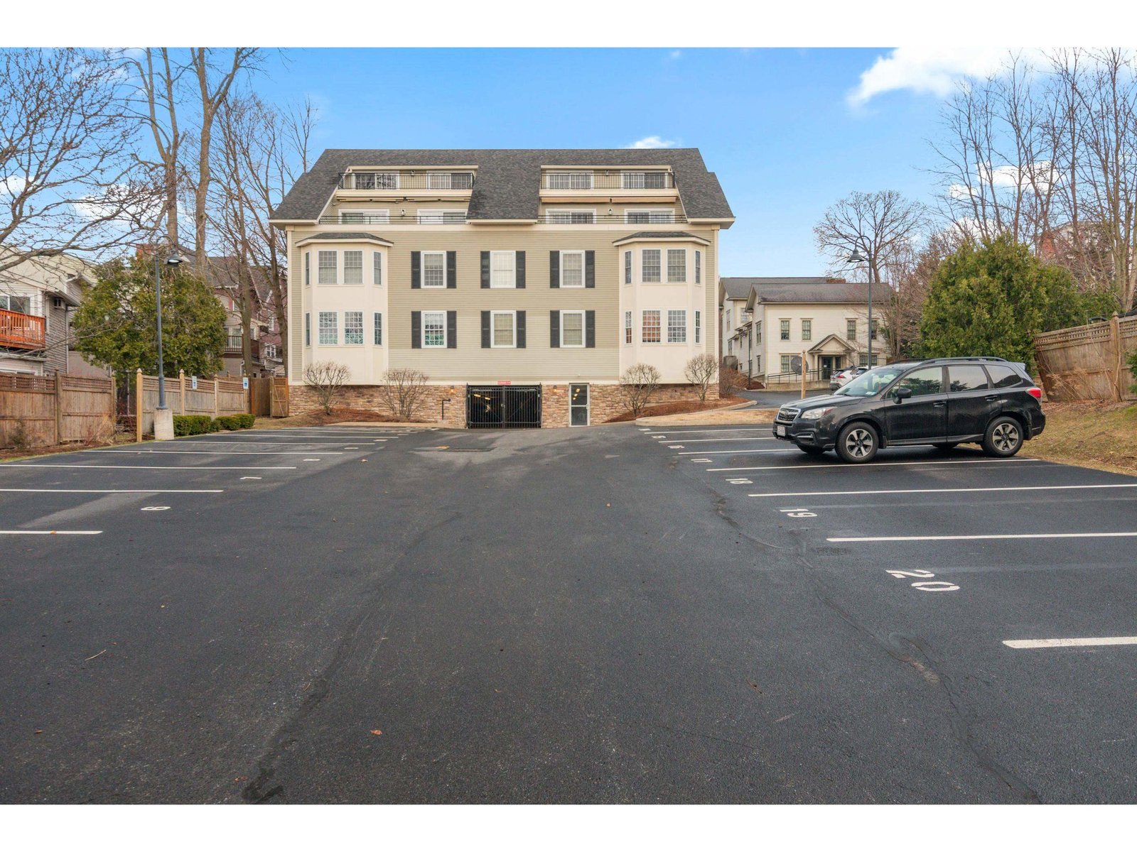 81 South Williams Street, Unit 202
