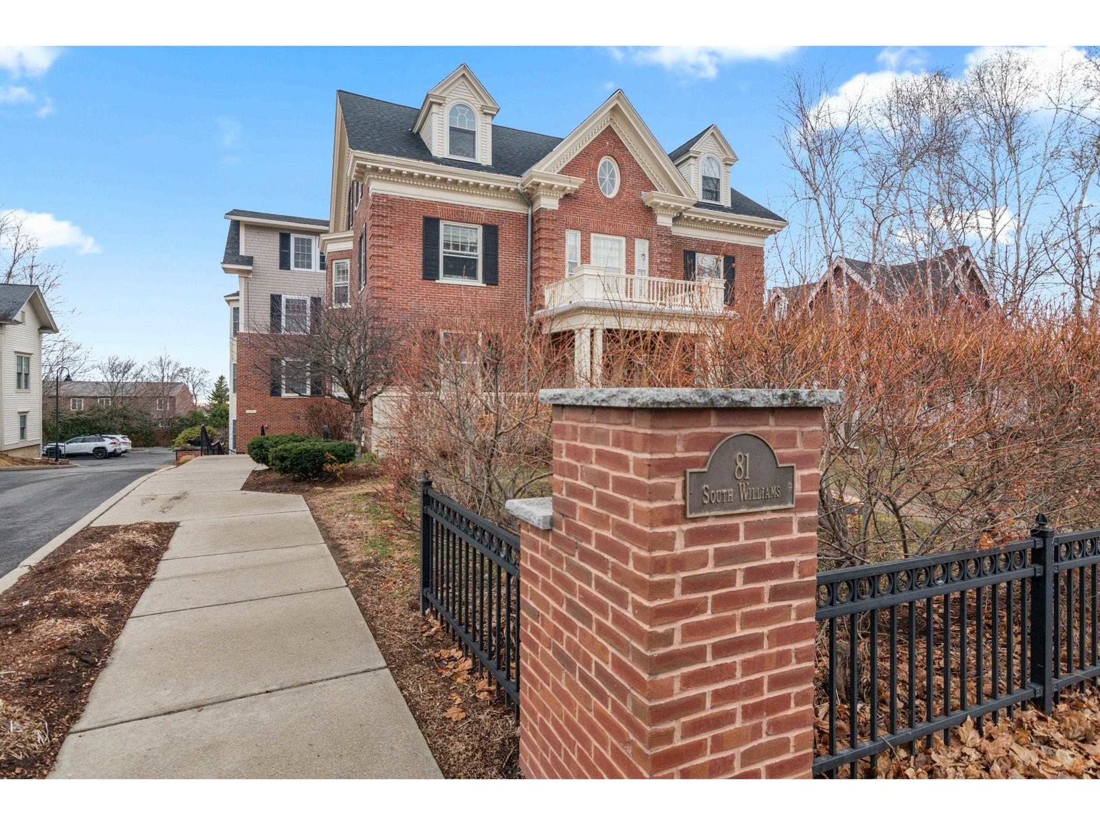 81 South Williams Street, Unit 202