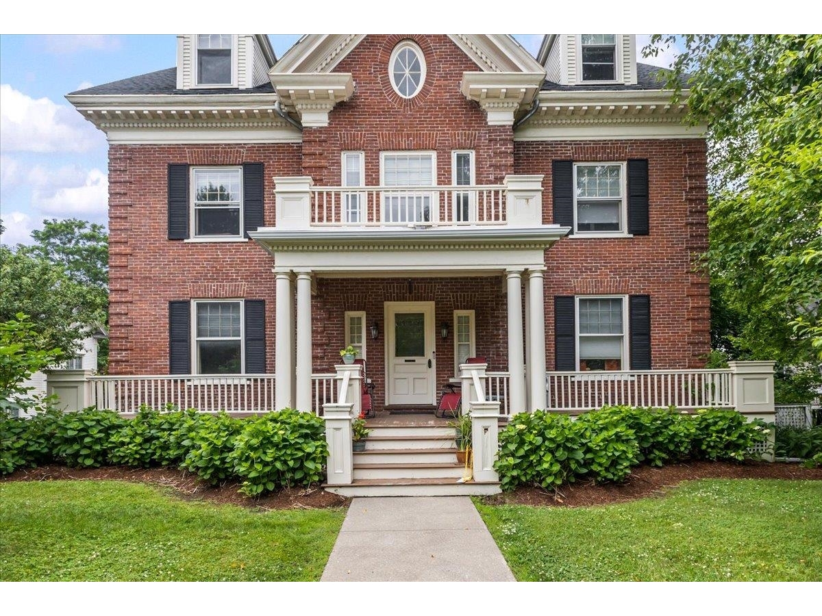 81 South Williams Street, Unit 203