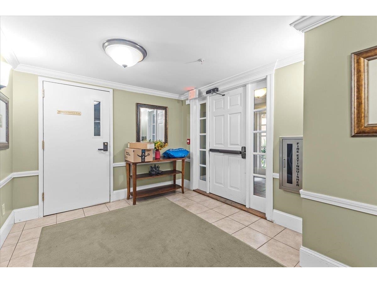 81 South Williams Street, Unit 203