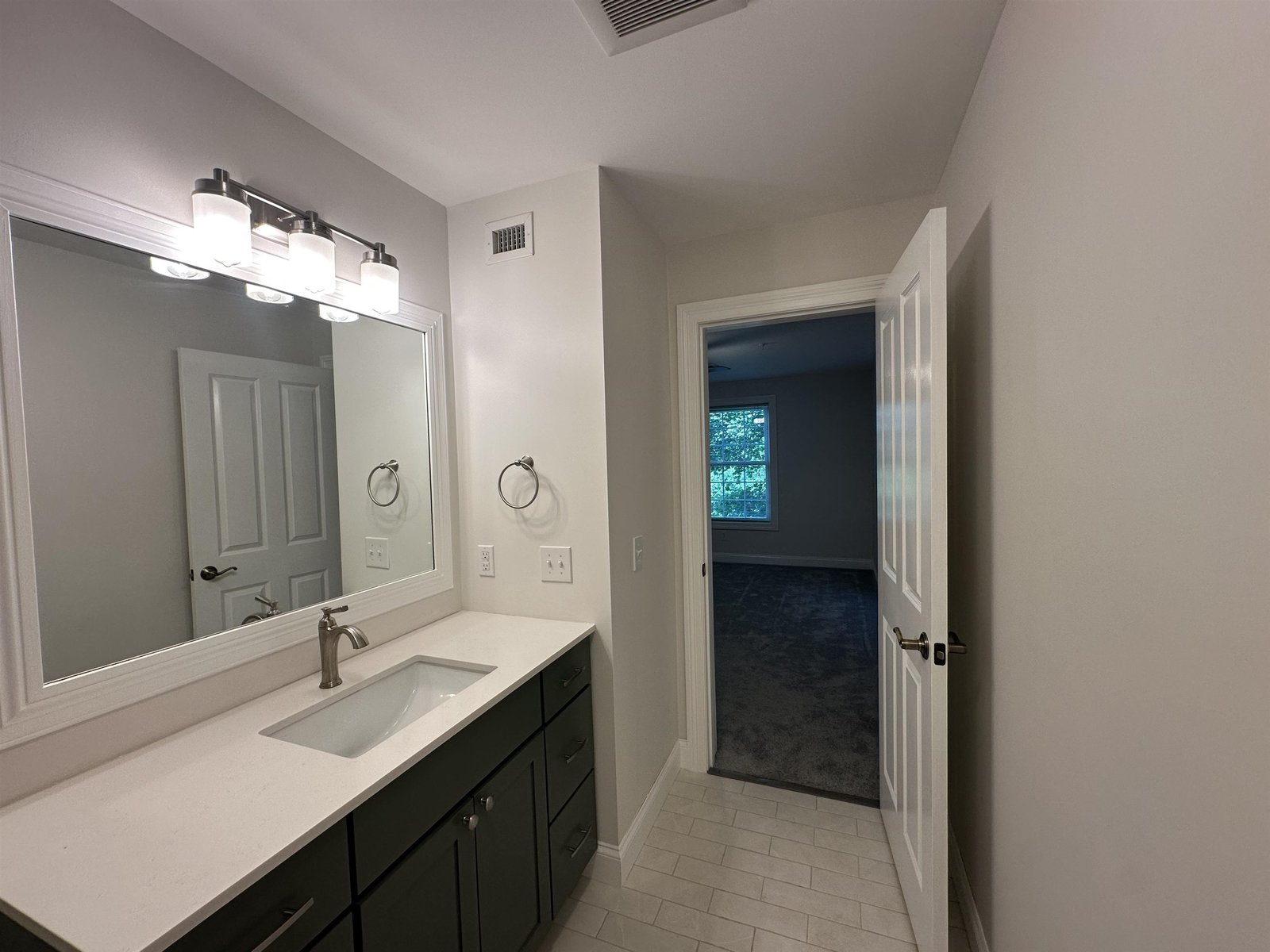 81 South Williams Street, Unit 203