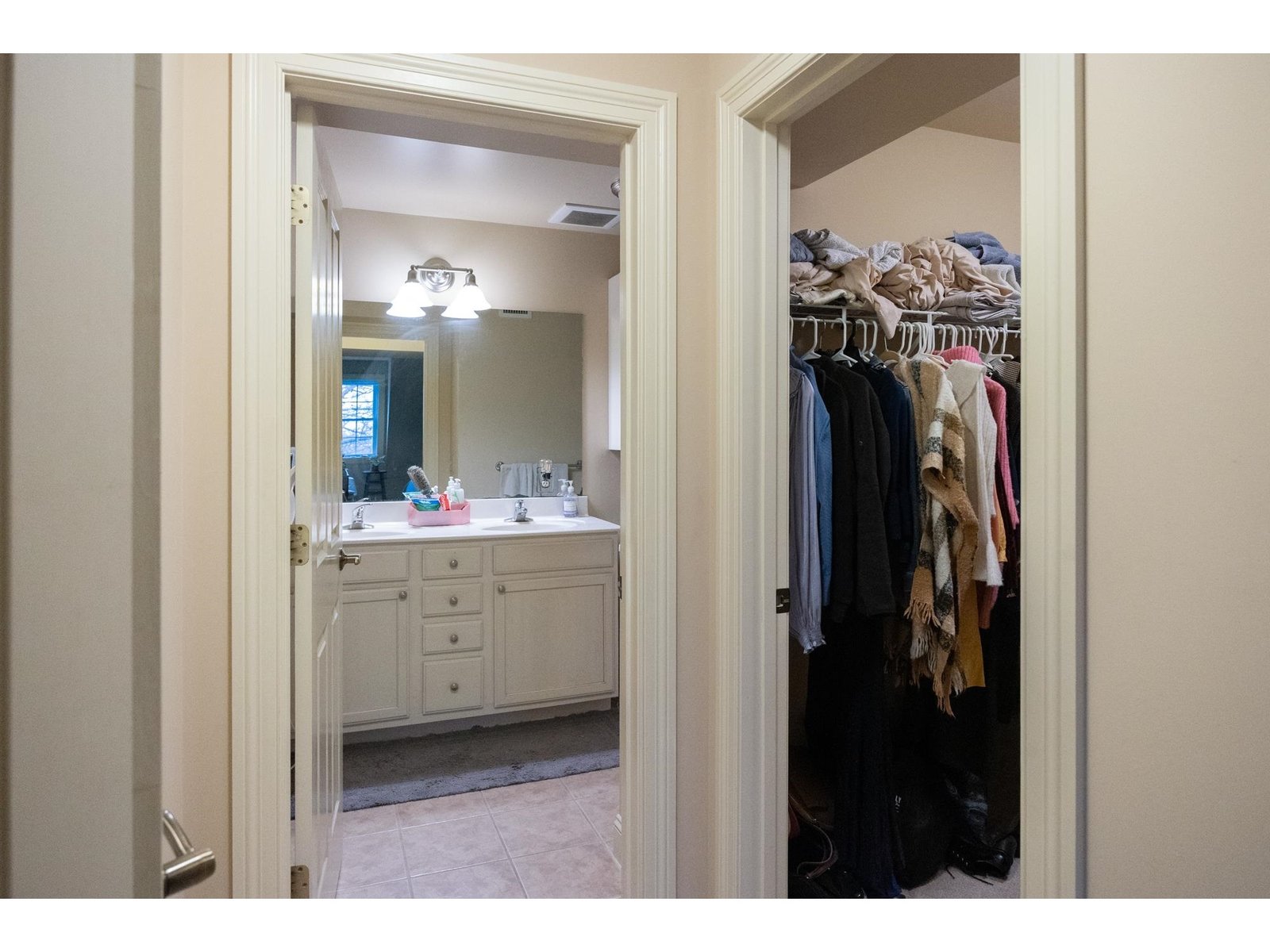 81 South Williams Street, Unit 403