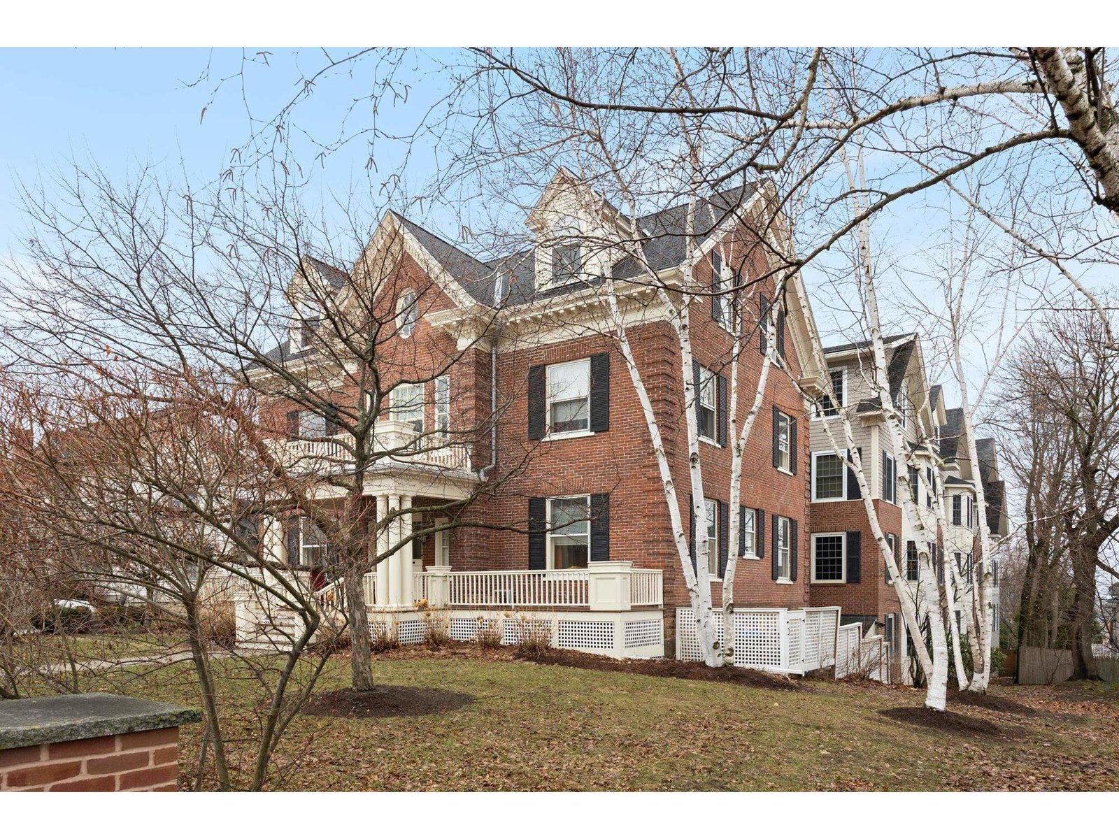 81 South Williams Street, Unit 403