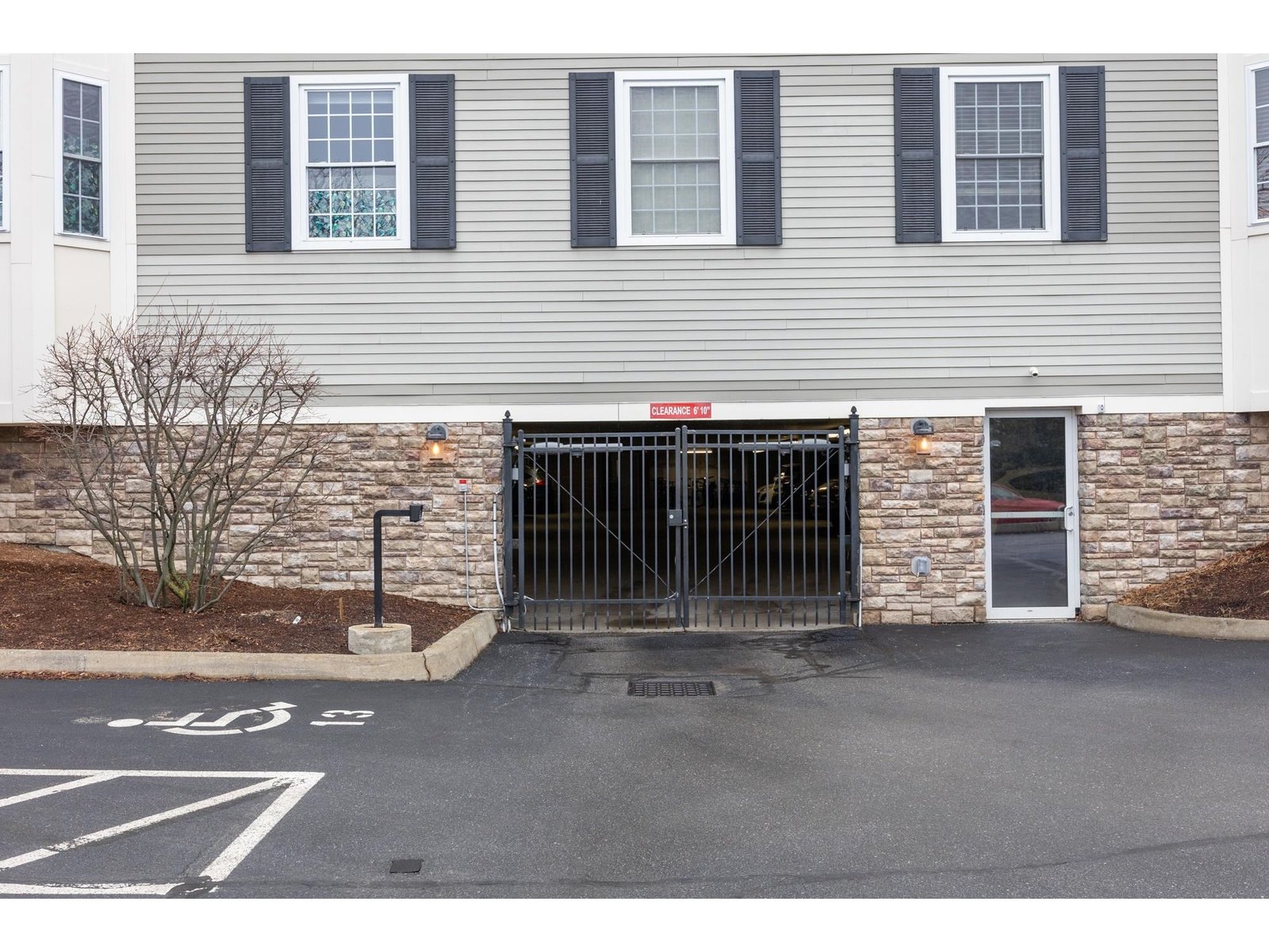 81 South Williams Street, Unit 403