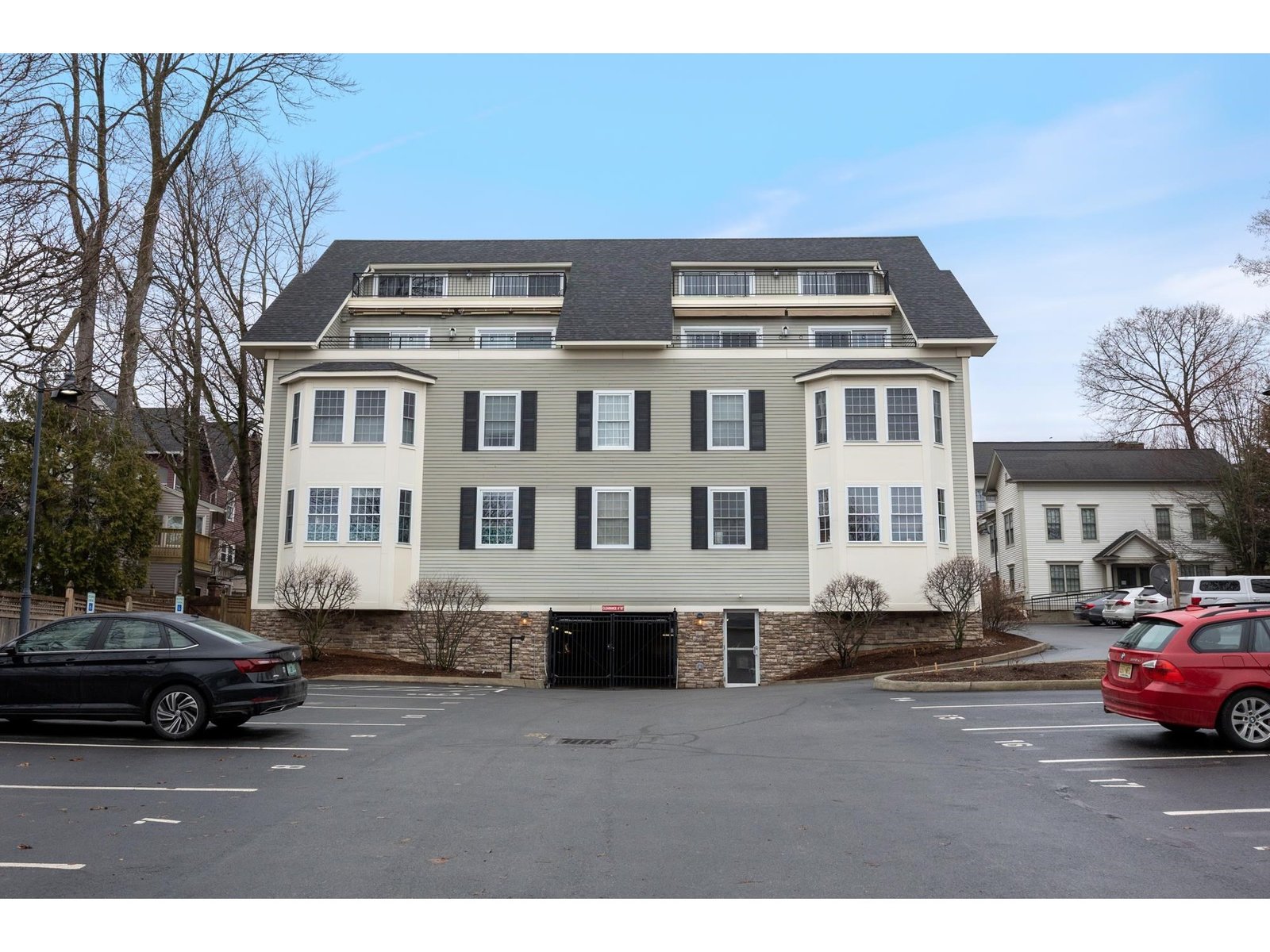 81 South Williams Street, Unit 403