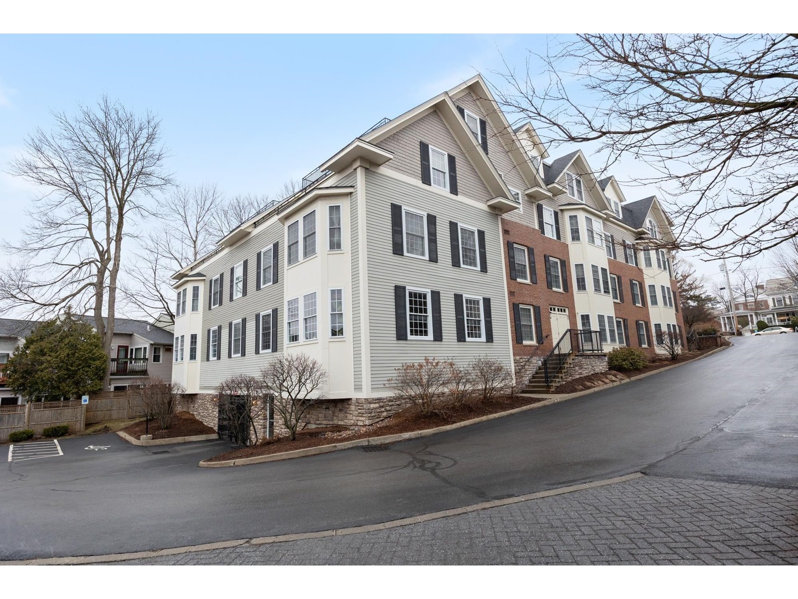 81 South Williams Street, Unit 403