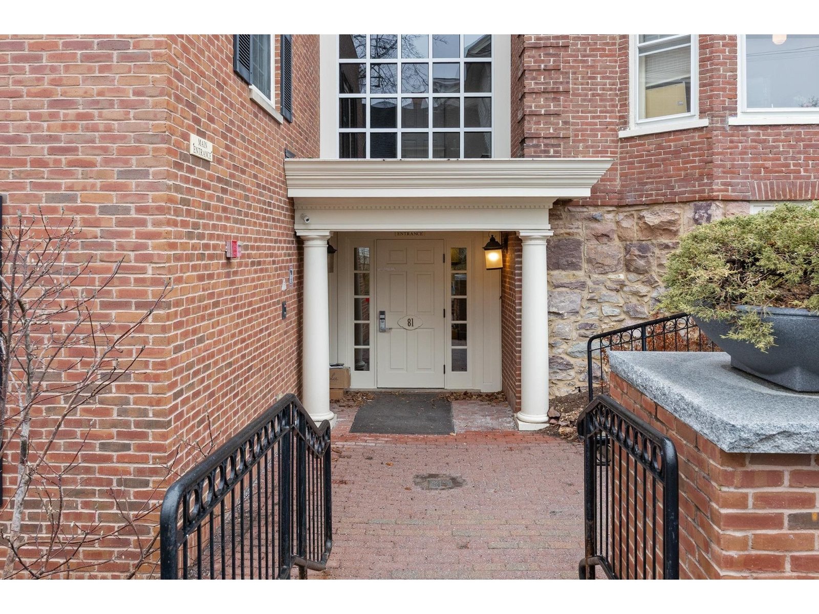 81 South Williams Street, Unit 403