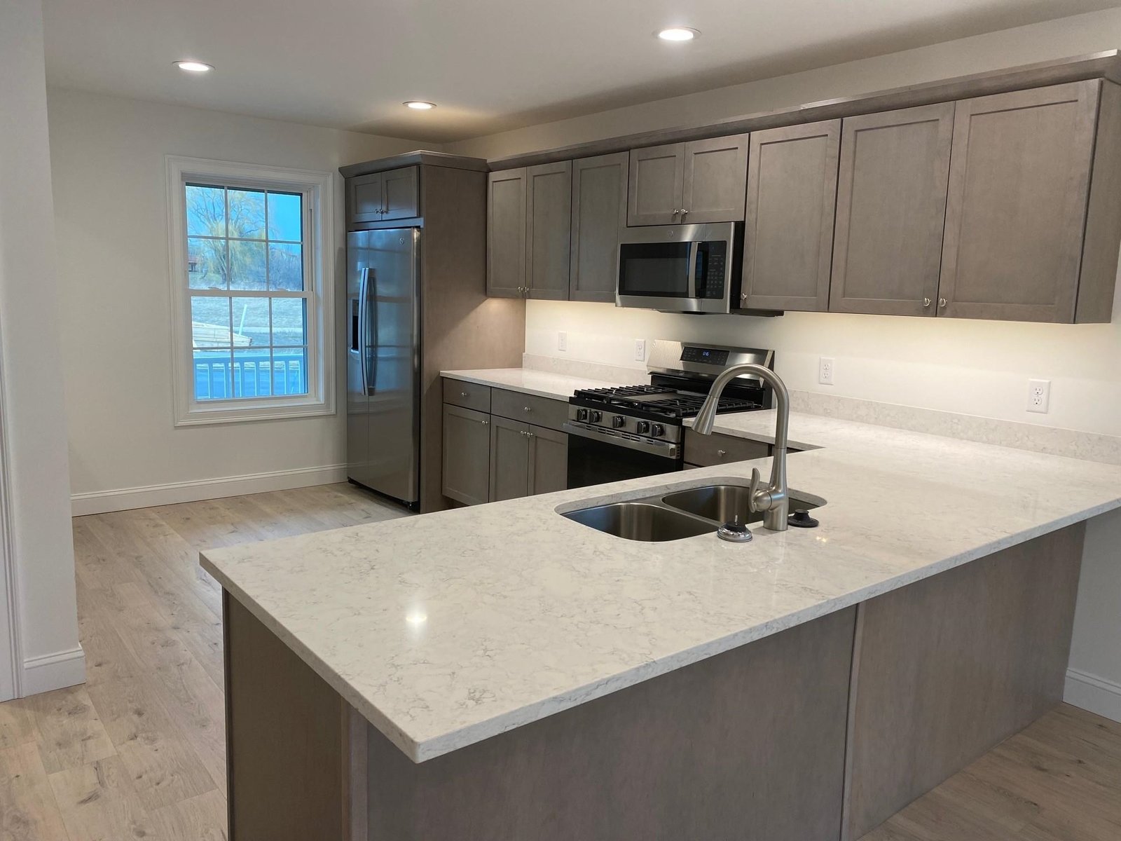 814 Harbor View Drive, Unit 9B