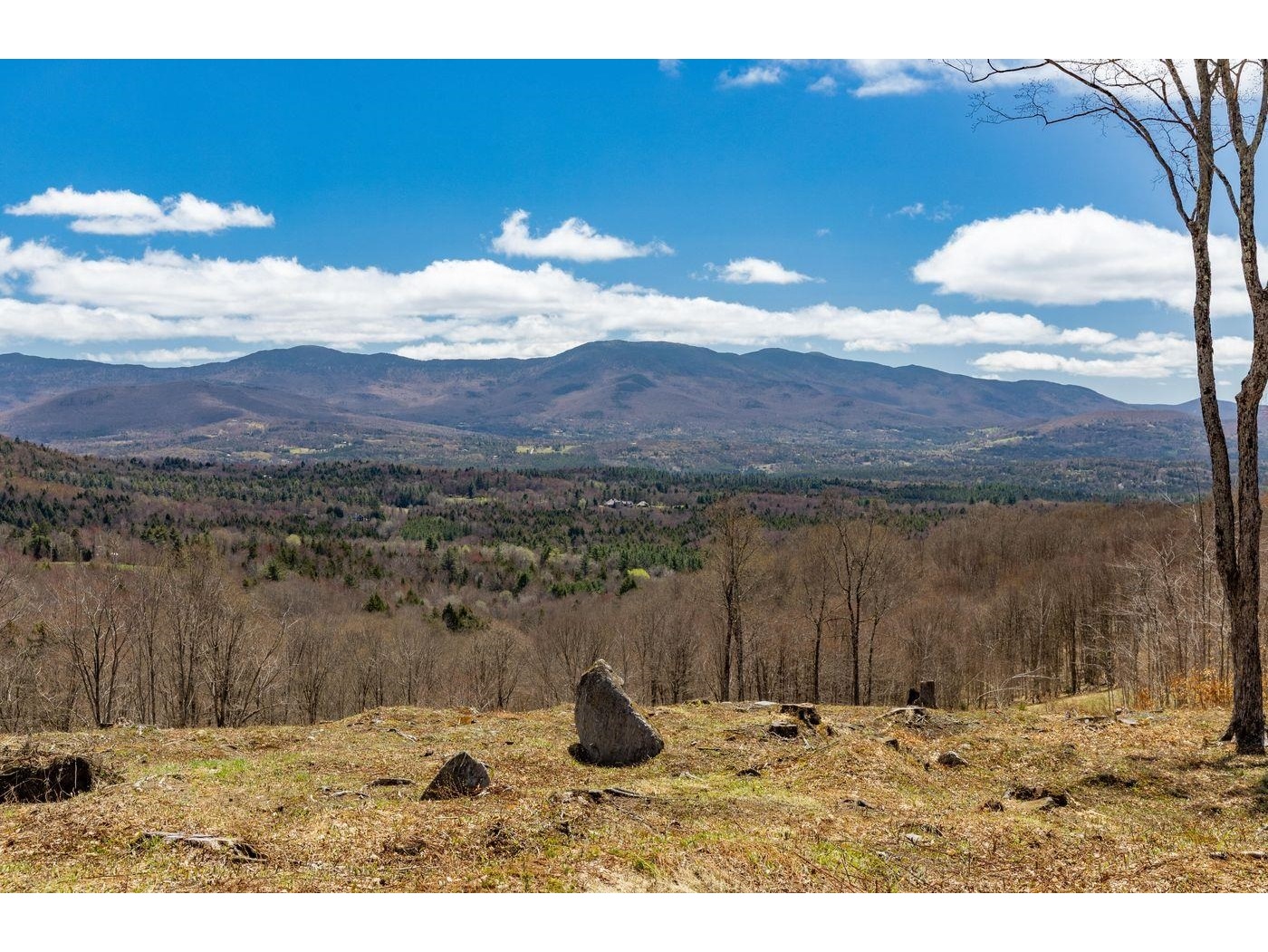 817 Wade Pasture Road, Stowe