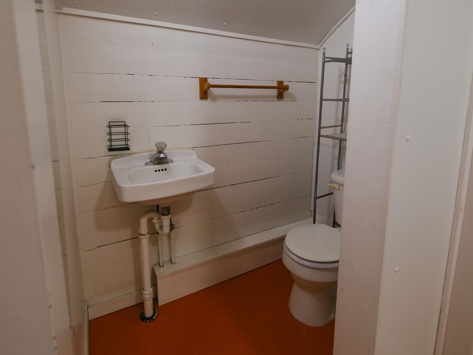 Unit 2 - Bathroom