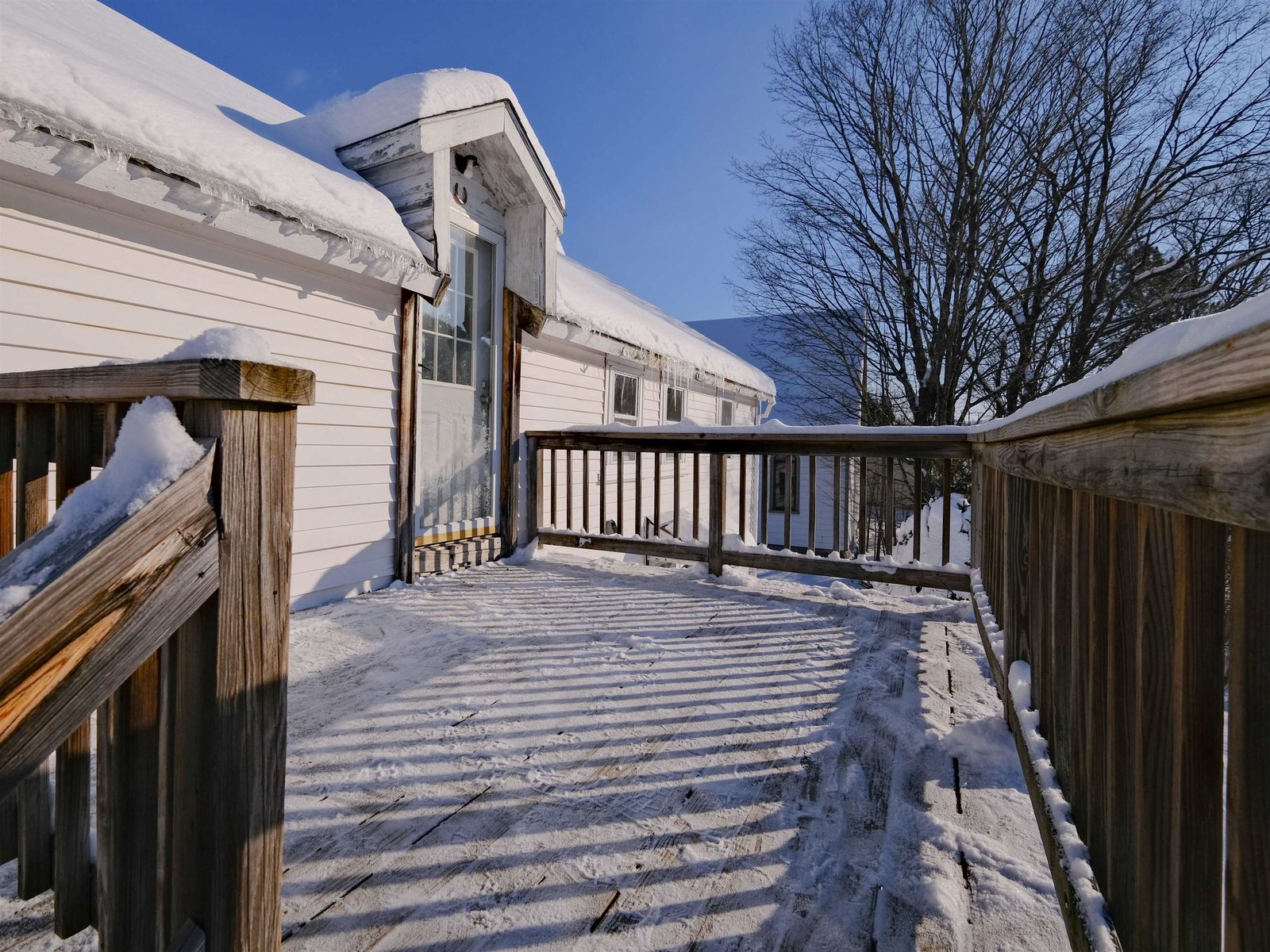 Large Deck - Private Entry for Unit 2