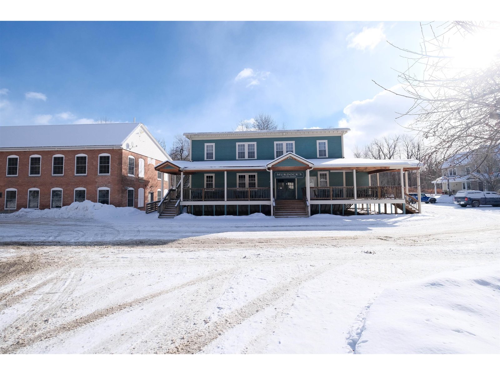 818 Main Street