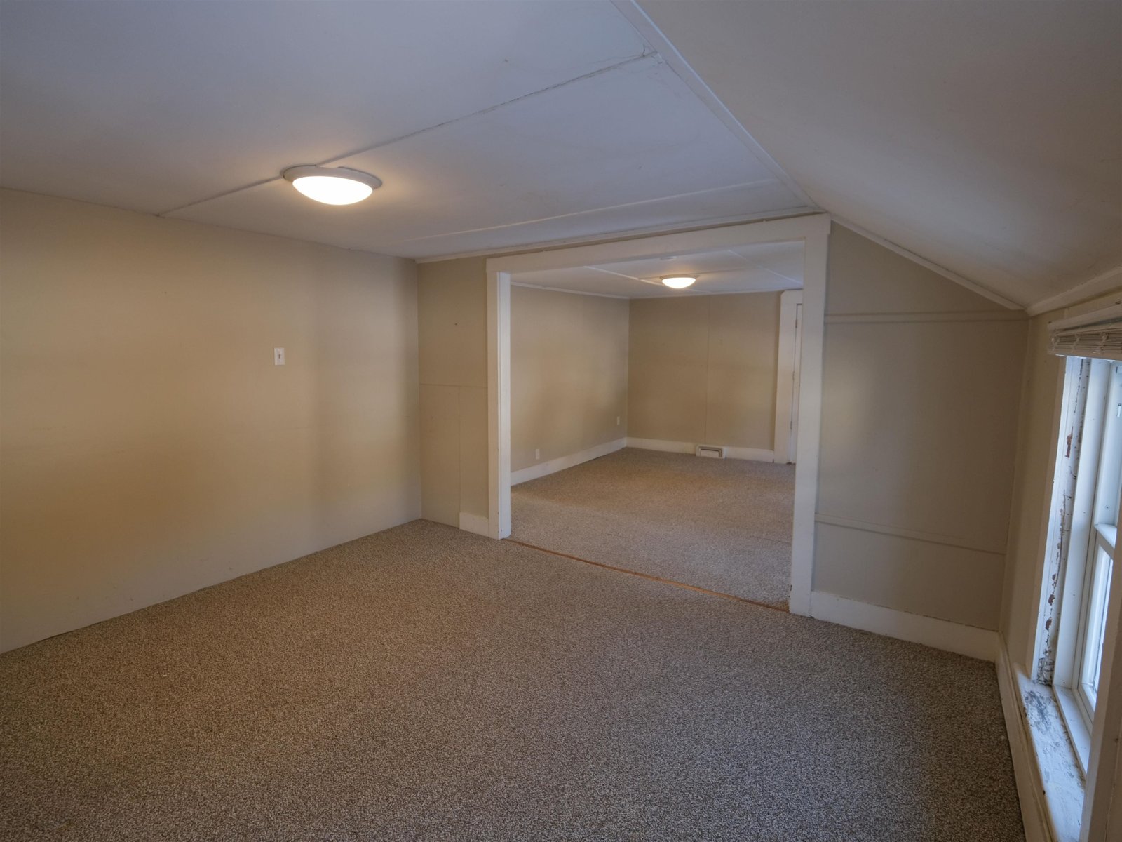Unit 2 - Living/Dining