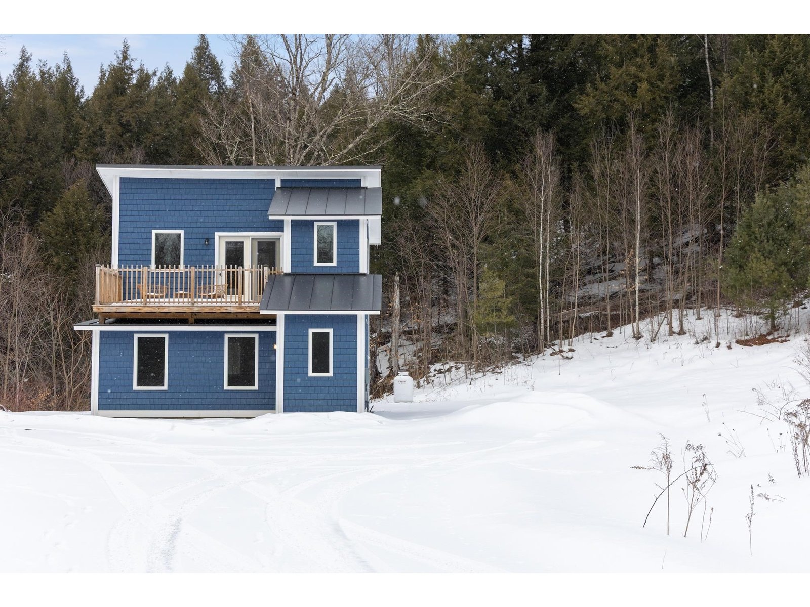 82 Angus Drive