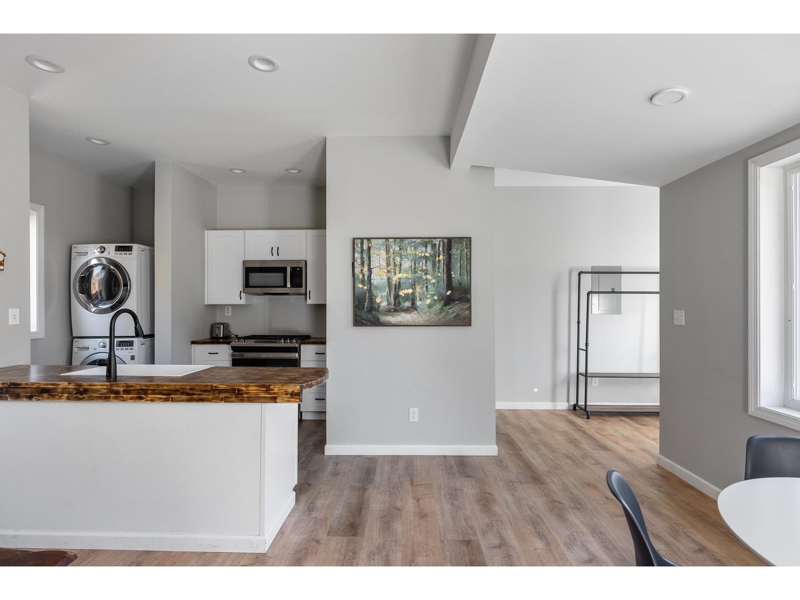 82 Angus Drive