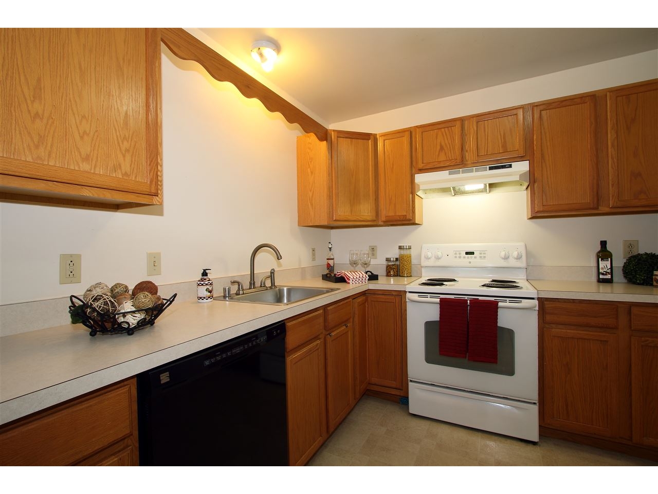82 Hawthorne Circle