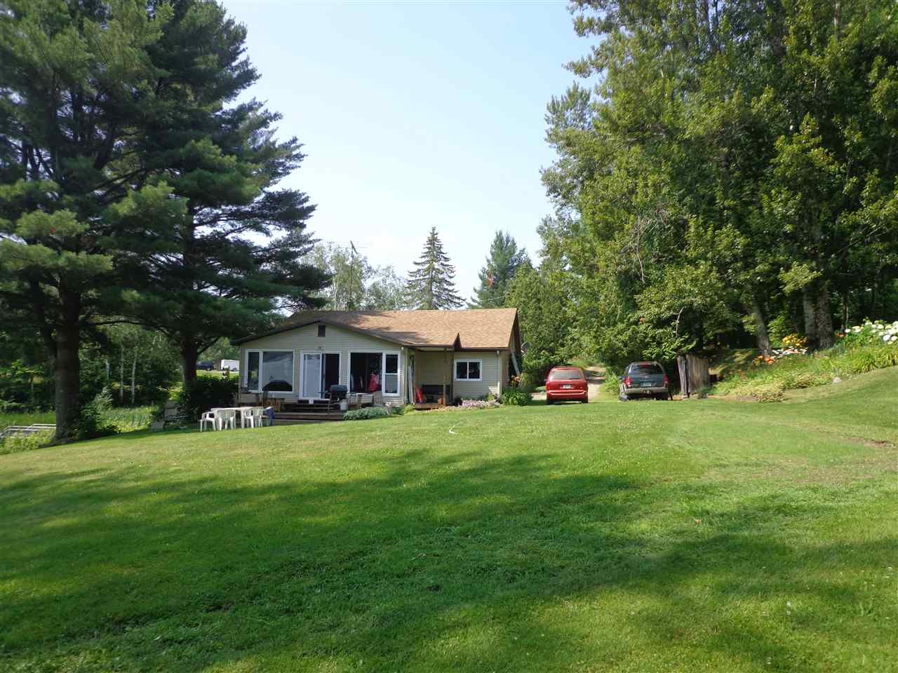 82 Lower Road
