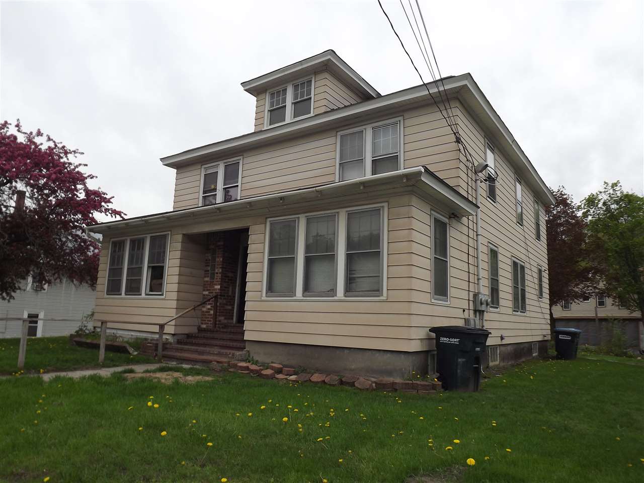 82 Maple Avenue