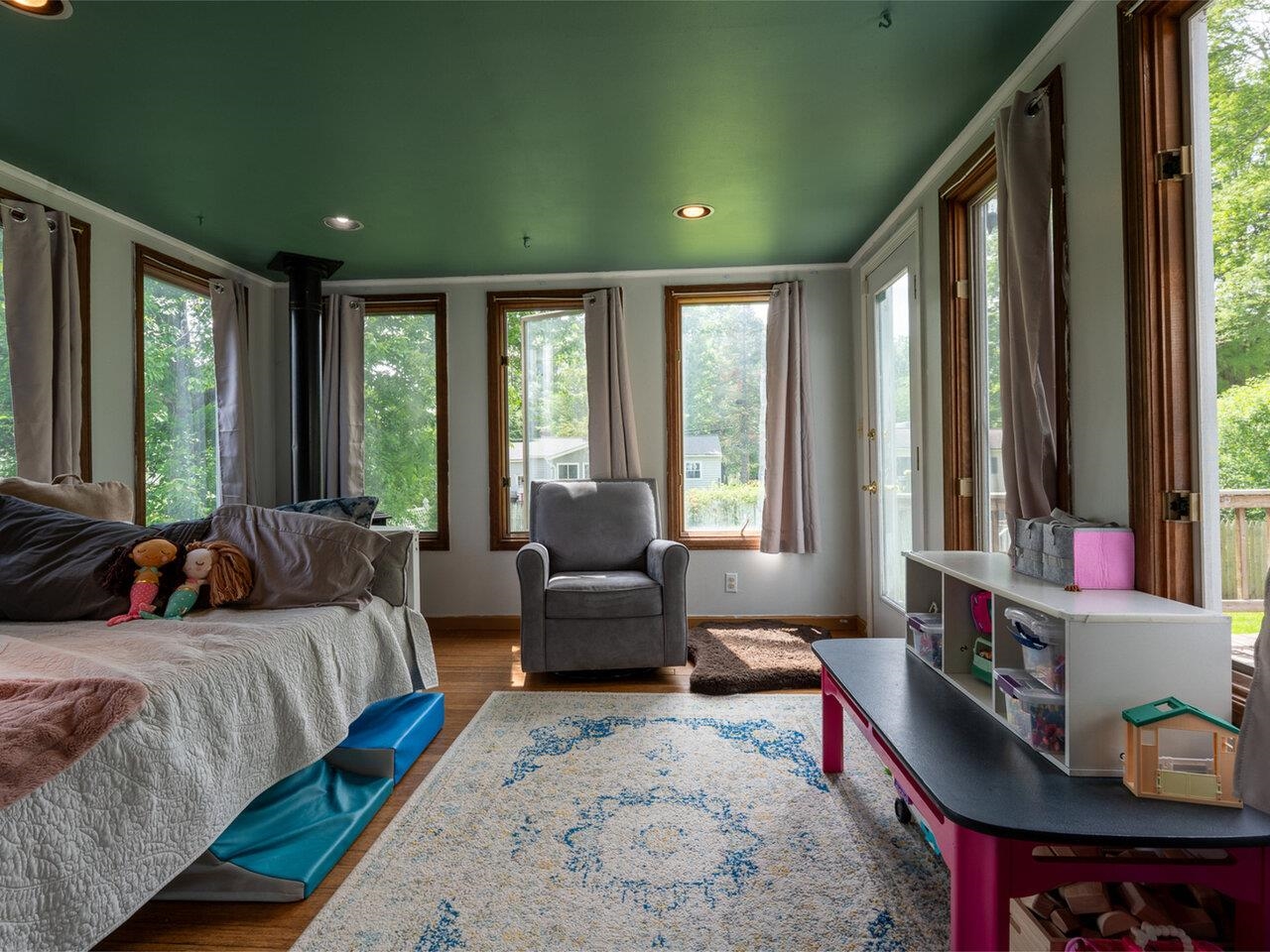 82 Oakwood Drive