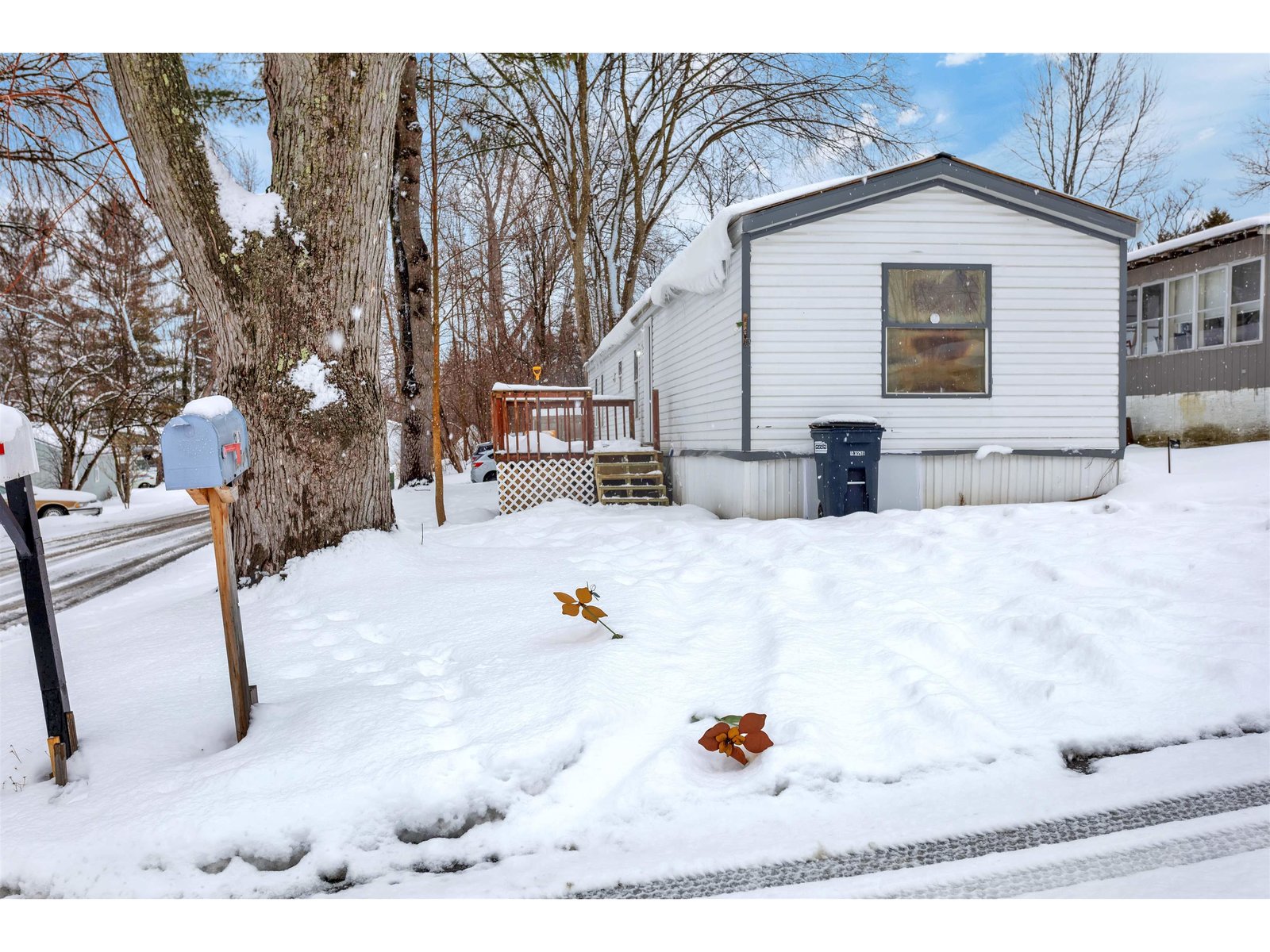 82 Penny Lane