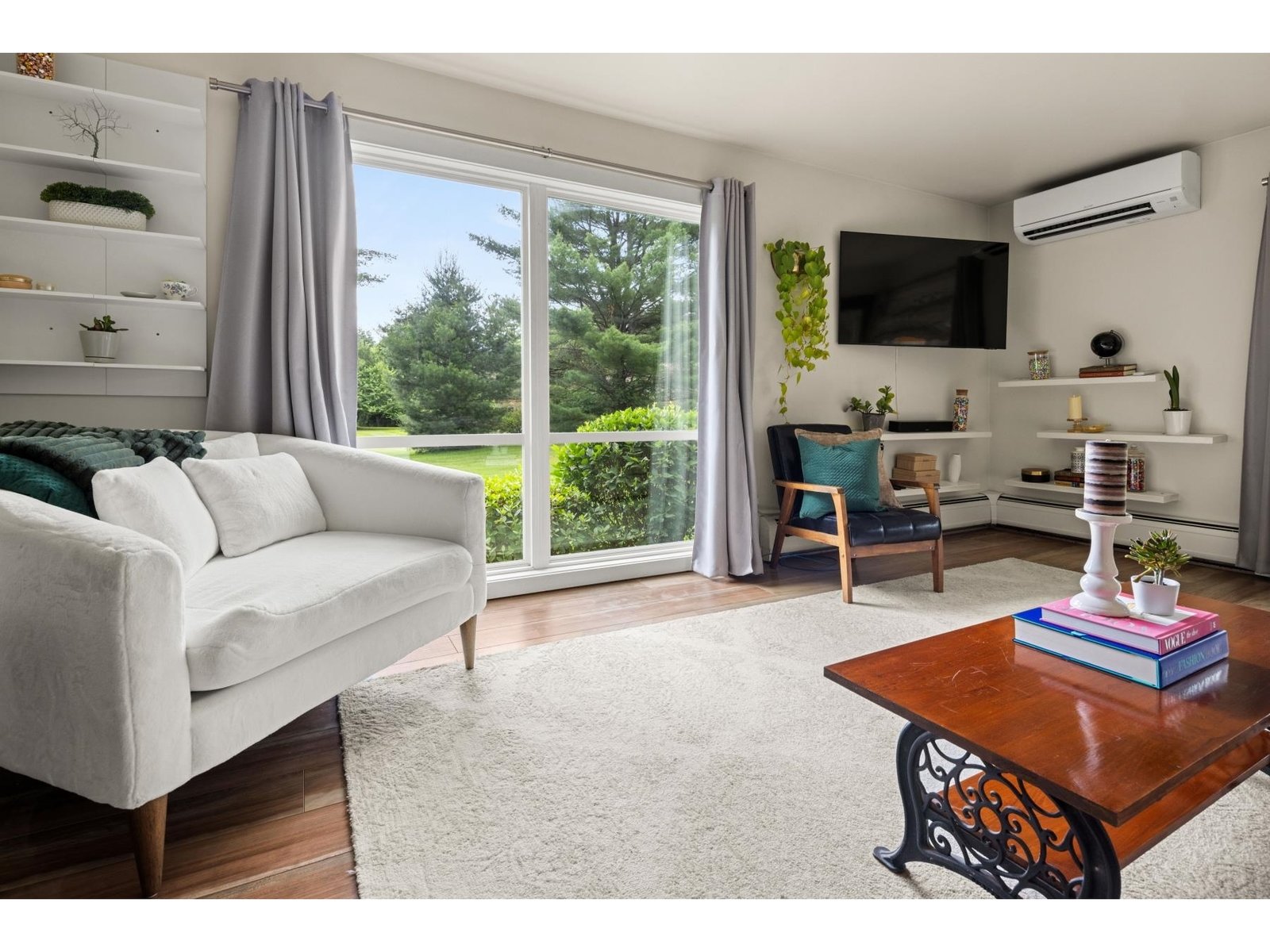 82 Towne Farm Lane, Unit 3