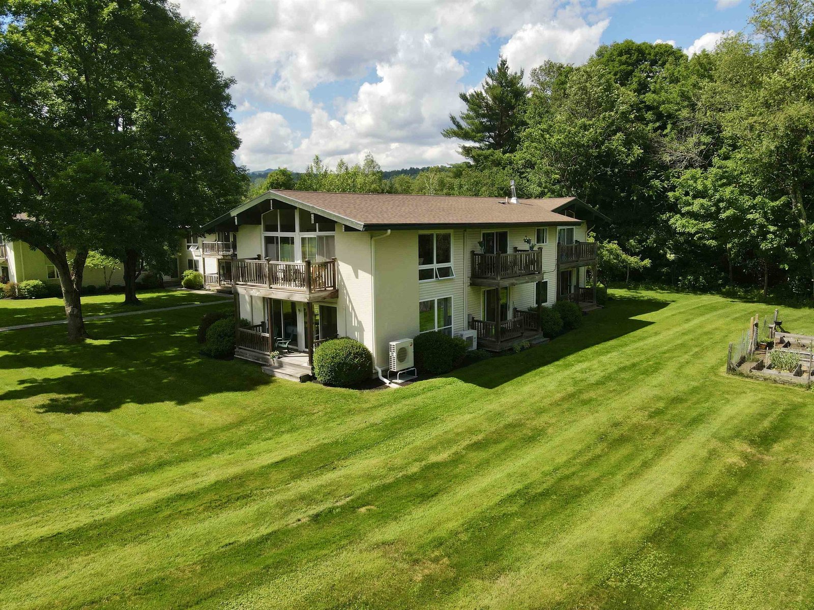 82 Towne Farm Lane, Unit 3