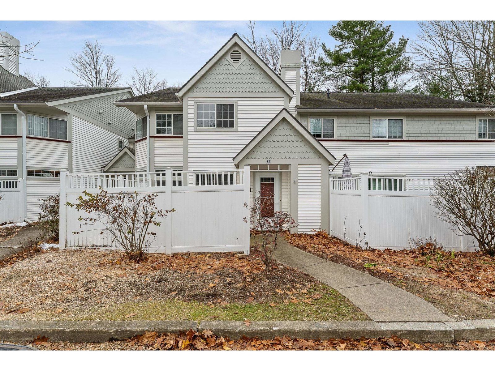 82 Winding Brook Drive