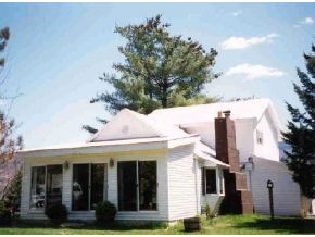 821 River Road