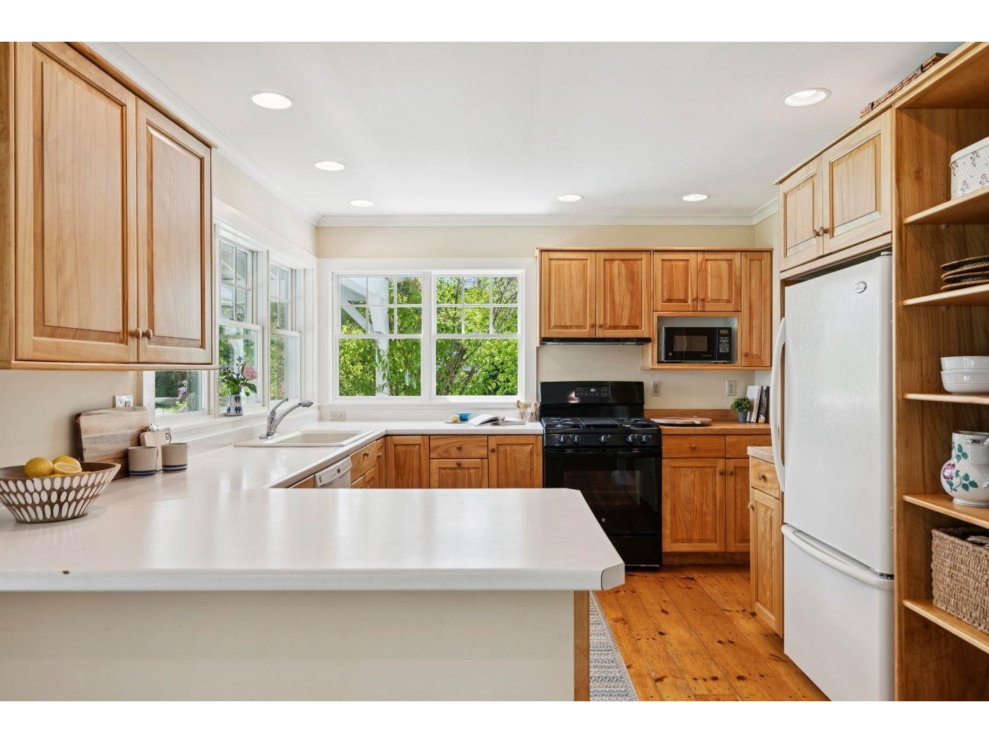 824 North Shore Road