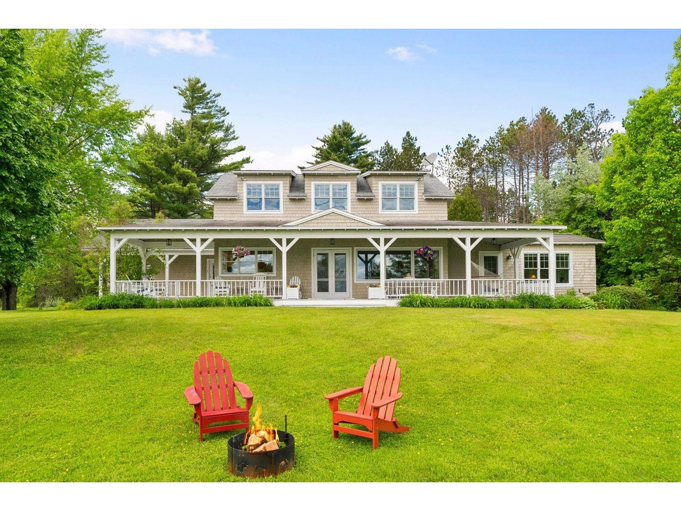 824 North Shore Road