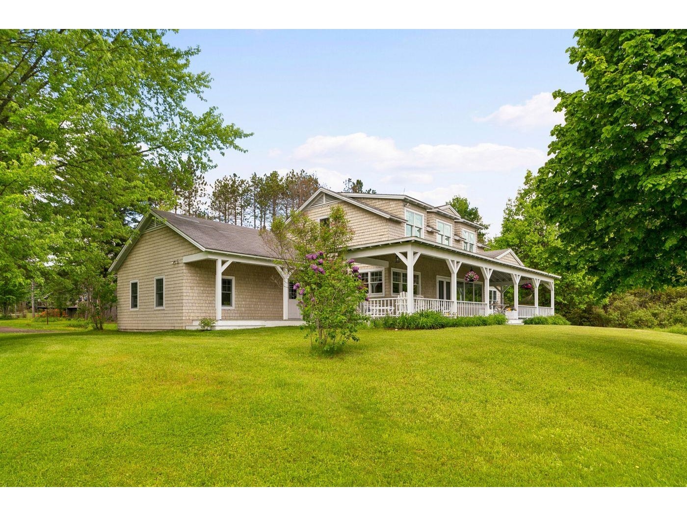 824 North Shore Road