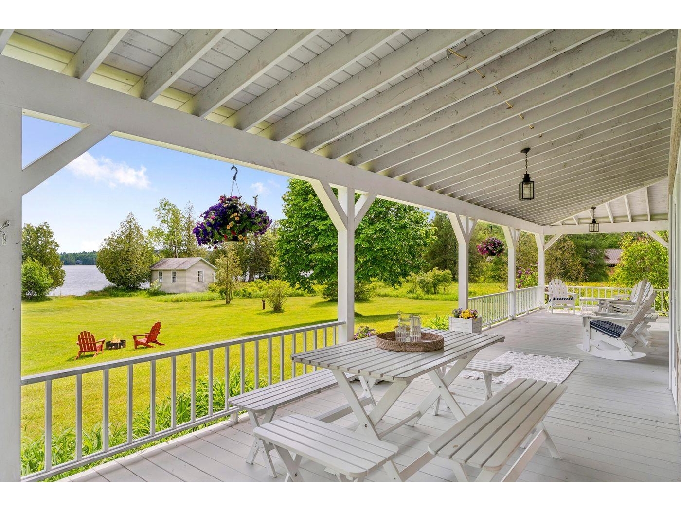 824 North Shore Road