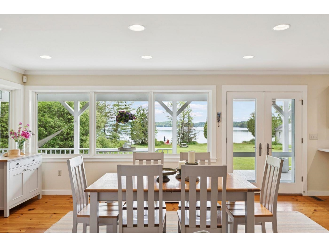 824 North Shore Road