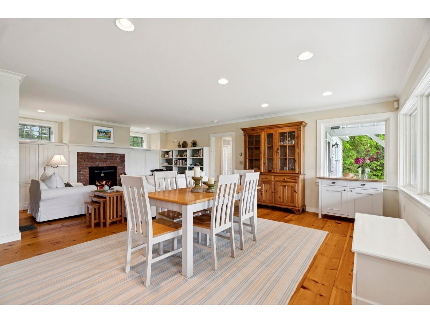 824 North Shore Road