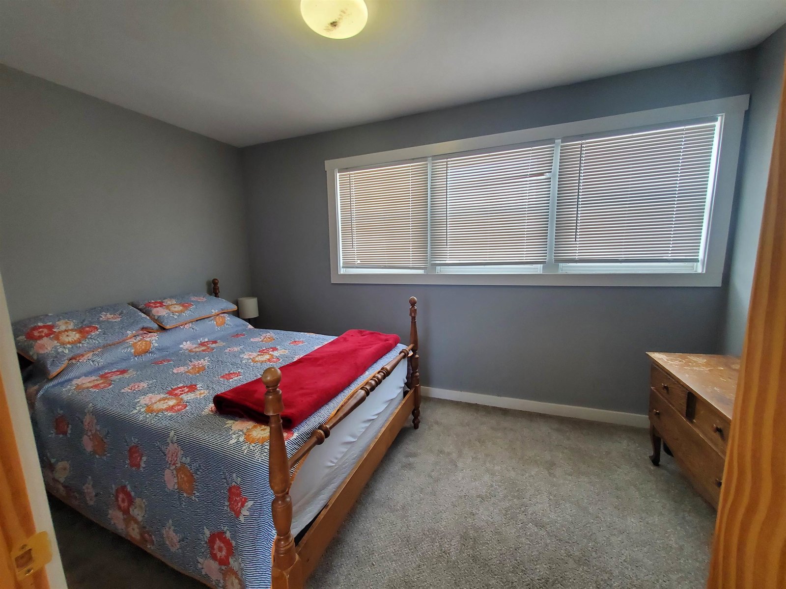 Guest bedroom