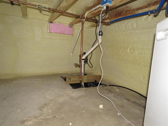 Insulated crawl space