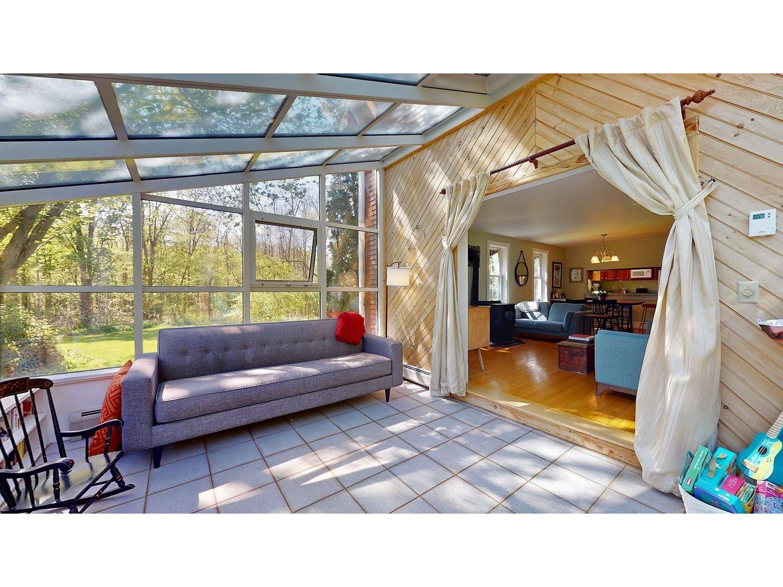 825 South End Road